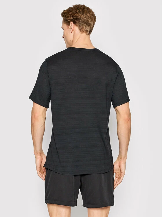 Nike Άνδρες Μπλουζάκια Τεχνικά Φανελάκι τεχνικό Dri-FIT Miler CU5992 Μαύρο Regular Fit 3 Nike Άνδρες Μπλουζάκια Τεχνικά Φανελάκι τεχνικό Dri-FIT Miler CU5992 Μαύρο Regular Fit - Image 3