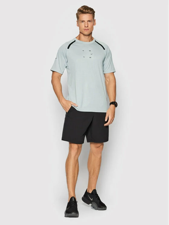 Nike Άνδρες T-shirts T-Shirt Tech Pack CU3764 Γκρι Standard Fit 2 Nike Άνδρες T-shirts T-Shirt Tech Pack CU3764 Γκρι Standard Fit - Image 2