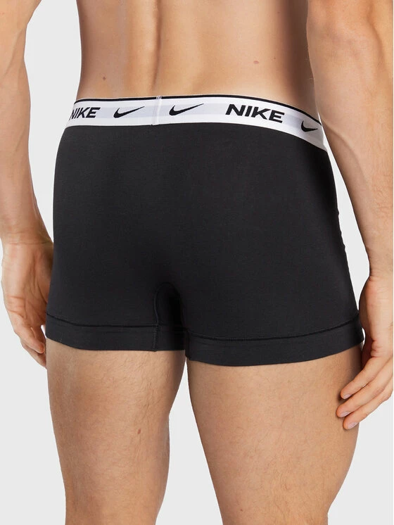 Nike Άνδρες Μπόξερ Σετ μποξεράκια 3 τμχ Everyday 0000KE1008 Μαύρο 4 Nike Άνδρες Μπόξερ Σετ μποξεράκια 3 τμχ Everyday 0000KE1008 Μαύρο - Image 4