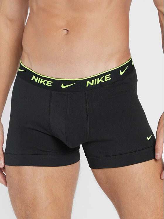 Nike Άνδρες Μπόξερ Σετ μποξεράκια 3 τμχ Everyday 0000KE1008 Μαύρο 2 Nike Άνδρες Μπόξερ Σετ μποξεράκια 3 τμχ Everyday 0000KE1008 Μαύρο - Image 2